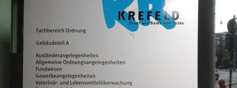 Fluechtlingsrat Krefeld Auslaenderamt Eingangsschild